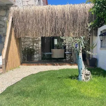 Teeny Weeny - Alacati Hacimemis Apartment *